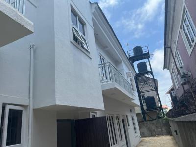 Serviced and Spacious 2bedroom Flat in a Well Serene Environs, Lekki Phase 1, Lekki, Lagos, Flat / Apartment for Rent