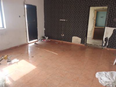 Clean Selfcon ( Upstairs) Available, Alpha Beach Road ( New Road Bus Stop), Lekki, Lagos, Self Contain (single Rooms) for Rent
