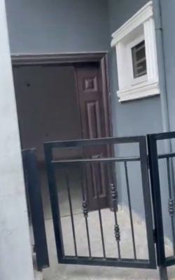an Executive Standard 2 Bedroom Flat., Off Omilani, Itire-ikate, Surulere, Lagos, Flat / Apartment for Rent