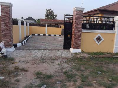 Beautiful 3 Bedroom Bungalow in a Nice Environment, Akuru Elebu Off Akala Express, Ibadan, Oyo, Detached Bungalow for Sale
