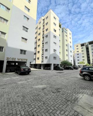 Spacious 3-bedroom Apartment, Lekki Phase 1, Lekki, Lagos, Flat / Apartment for Sale