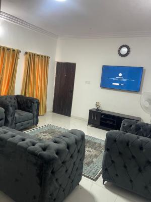 Lovely 2 Bedroom Apartment, Akinwunmi Street Alagomeji Yaba,lagos, Yaba, Lagos, Flat / Apartment for Sale