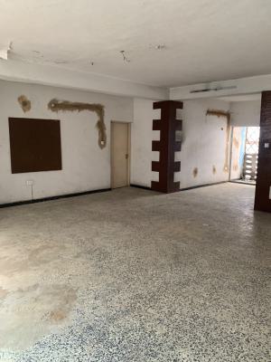 Well Maintained 3 Bedrooms Flat Facing a Commercial Road, Anthony, Maryland, Lagos, Office Space for Rent