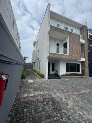 This  Beautifullly Built 5bedroom Fully Detached Duplex with a Bq, Lekki Phase 1, Lekki, Lagos, Detached Duplex for Sale