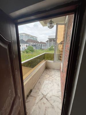 Selfcon Available with a Balcony Open Plan Kitchen, Chevron, Lekki Expressway, Lekki, Lagos, Flat / Apartment for Rent