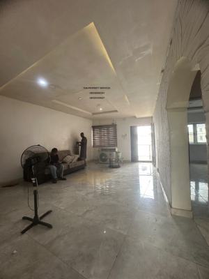 Nice & Spacious 3 Bedroom Flat + Balconies, Sabo-alagomeji, Yaba, Alagomeji, Yaba, Lagos, Flat / Apartment for Rent
