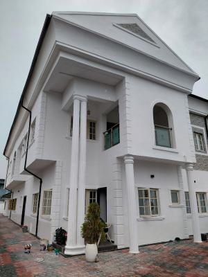 Neatly Finished Spacious 3 Bedroom Apartment, Lekki Phase 1, Lekki, Lagos, Flat / Apartment for Rent