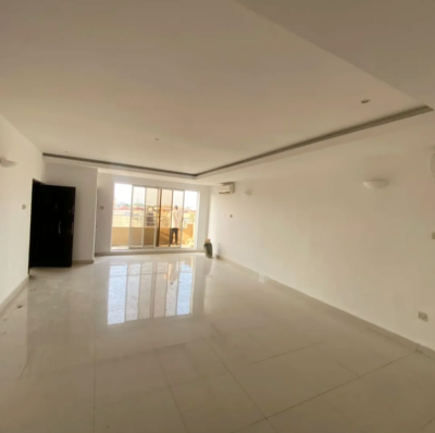 Serviced 3 Bedroom Apartment in a Strategic Location, Quiet Enclosure, Lekki Phase 1, Lekki, Lagos, Flat / Apartment for Rent