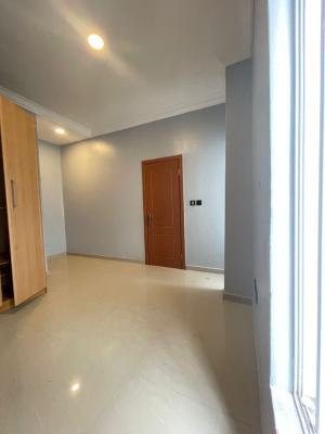 Stunning En-suite Room in a Shared Apartment, New Road, Lekki, Lagos, House for Rent