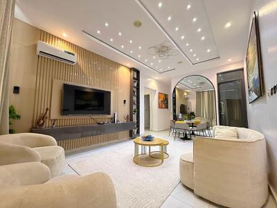 Beautiful 3 Bedroom Penthouse with Bathtub, Lekki Phase 1, Lekki, Lagos, Flat / Apartment Short Let