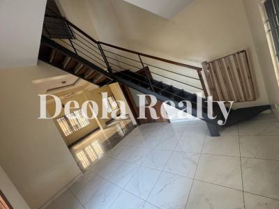 a Super Clean and Spacious 3 Bedroom Maisonette (upstairs), Osapa London, Lekki, Lagos, House for Rent