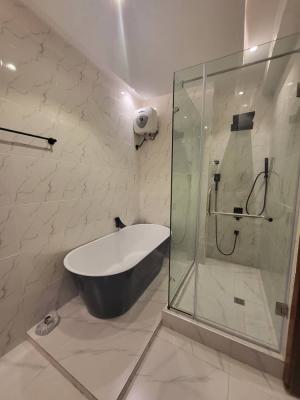 Furnished and Serviced with 24/7 Power Supply 2 Bedroom En-suite Flat, Victoria Island (vi), Lagos, Flat / Apartment for Rent