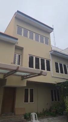 Decent 5 Bedroom Duplex and a 4 Bedroom Penthouse, Off Ligali Ayorinde, Victoria Island (vi), Lagos, Office Space for Rent
