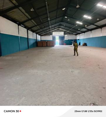 Warehouse Measuring 1,000sqm, Off Oba Akran Avenue, Ikeja Lagos, Ikeja, Lagos, Warehouse for Rent