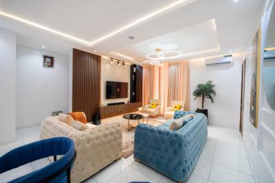 Cute 2 Bedroom Apartment with Ps5, Ologolo, Lekki, Lagos, Flat / Apartment Short Let