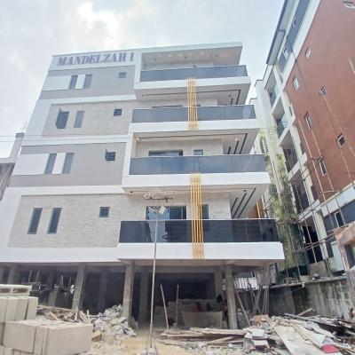 Distress 3 Bedroom  Apartment with Swimming Pool, The Most Affordable 3 Bedroom Spacious Apartment, Lekki Phase 1, Lekki, Lagos, Flat / Apartment for Sale