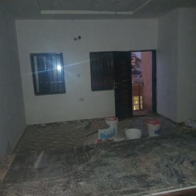 Standard 2 Bedroom Apartment, Upstairs, Off Pedro Road, Gbagada/shomolu, Pedro, Gbagada, Lagos, Flat / Apartment for Rent