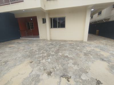 Super Clean and Spacious 3 Bedrooms Apartment, Off Admiralty Way, Lekki Phase 1, Lekki, Lagos, Flat / Apartment for Rent