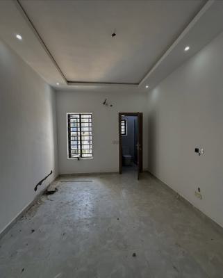 Lovely 2 Bedroom Apartment with Bq, Lekki Phase 1, Lekki, Lagos, Block of Flats for Sale