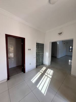 Spacious 4 Bedroom Terrace Duplex, Lekki Phase 1, Lekki, Lagos, Terraced Duplex for Rent