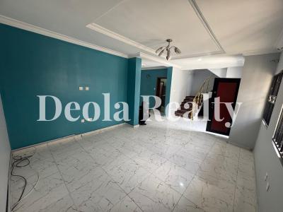 a Well Maintained 3 Bedroom Terrace with Bq, Platinum Way, Ikate Elegushi, Lekki, Lagos, Terraced Duplex for Rent