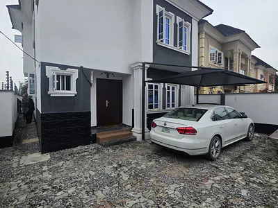 4 Bedrooms Fully Detached Duplex