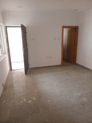 Shop Spaces on a Busy Road, Lekki Phase 1, Lekki, Lagos, Shop for Rent