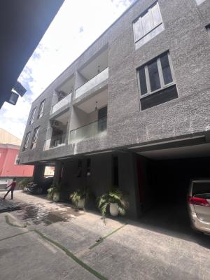 Luxurious 4 Bedroom Terrace Duplex Available, Lekki Phase 1, Lekki, Lagos, Terraced Duplex for Sale
