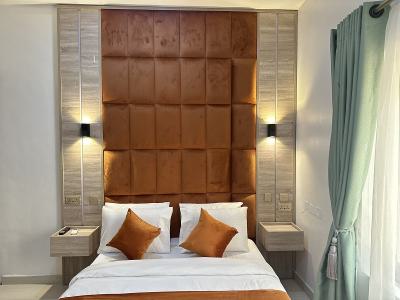 Nicely Furnished 2 Bedroom Apartment, Lekki Phase 1, Lekki, Lagos, Flat / Apartment Short Let