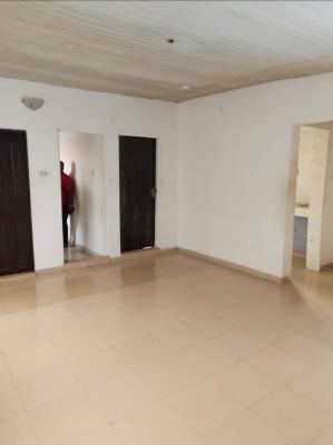 2 Bedroom Apartment Upstairs in a Secured Neighbourhood, Folarin Street, Gra Phase 1, Magodo, Lagos, Flat / Apartment for Rent