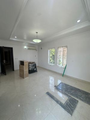 3 Units of Well Maintained 3 Bedroom Apartment in a Serviced Estate, Lekki Phase 1, Lekki, Lagos, Flat / Apartment for Rent
