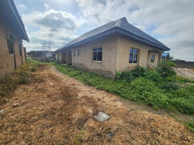Three Bedroom Twin Flat with Reg/survey, Wakajaye, Iyana Church, Akobo, Ibadan, Oyo, Detached Bungalow for Sale