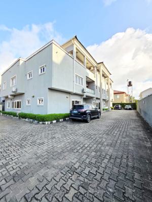 Spacious 2 Bedroom Apartment, Lekki Phase 1, Lekki, Lagos, Flat / Apartment for Rent