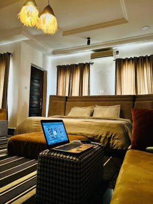 Cozy Luxury Studio Apartment with Wi-fi, Xbox & Balcony, Ikate, Lekki, Lagos, Self Contain (single Rooms) Short Let