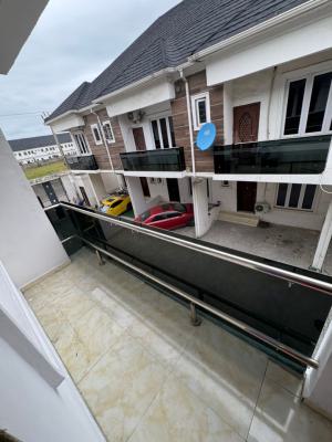 Spacious Master Bedroom Shared Apartment, Royal Pine Orchid, Lekki Phase 2, Lekki, Lagos, Flat / Apartment for Rent