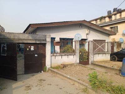 5 Bedrooms Bungalow, Onike, Yaba, Lagos, Block of Flats for Sale