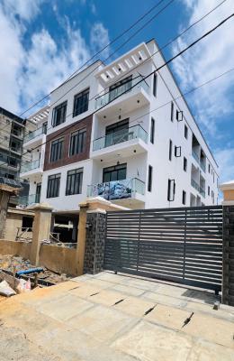 Stylish 2-bedroom Apartment Now Available --- Dont Miss Out!, Lekki Phase 1, Lekki, Lagos, Flat / Apartment for Sale