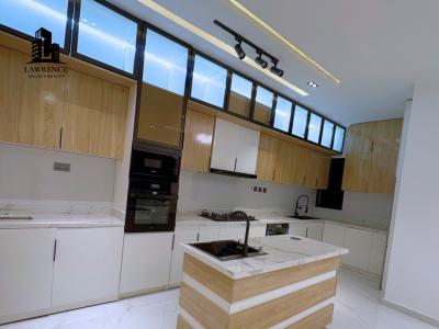 Two Bedroom Studio Apartment, Lekki Phase 1, Lekki, Lagos, Flat / Apartment for Sale