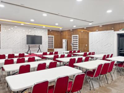 Open Plan Office Space for 10 Persons, 28 Okemesi Crescent, Area 2, Garki, Abuja, Office Space for Rent