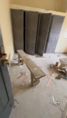 Standard and Spacious 3 Bedroom Flat, Pedro, Gbagada, Lagos, Flat / Apartment for Rent