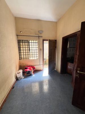 Single Room Self Cotained, Lekki Phase One Off Admiralty, Lekki Phase 1, Lekki, Lagos, Self Contain (single Rooms) for Rent