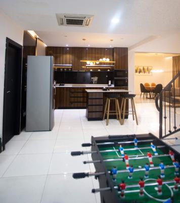 Premium 2 Bedroom Penthouse with Private Cinema, Ps5 and Soccer Table, Osapa, Lekki, Lagos, Flat / Apartment Short Let