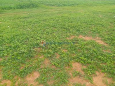 Distress!!! 10 Hectares with R of O & 28ha with C of O Respectively, Guzape 2, Guzape District, Abuja, Mixed-use Land for Sale
