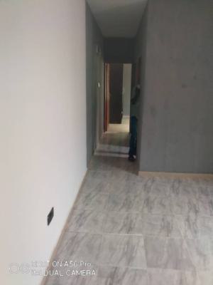 Spacious Miniflat Upstairs, in a Gated Estate, Lekki Phase 1, Lekki, Lagos, Mini Flat (room and Parlour) for Rent