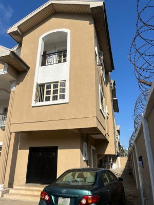 Spacious 2 Bedroom Apartment, Lekki Phase 1, Lekki, Lagos, Flat / Apartment for Rent