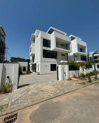 6 Bedroom Fully Detached, Serene, Maitama District, Abuja, House for Sale