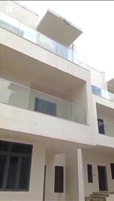 5bedrooms Duplex with Bq, Tarred Road, Guzape District, Abuja, Semi-detached Duplex for Rent