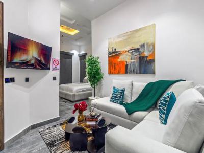 Lovely One Bedroom Smart Home with Inbuilt Speaker and Game Room, Off Admiralty Way, Lekki Phase 1, Lekki, Lagos, Flat / Apartment Short Let