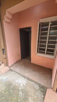 Lovely 1bedroom Flat Ground-floor Ensuite, Off Aborishade Road, Lawanson, Surulere, Lagos, Mini Flat (room and Parlour) for Rent