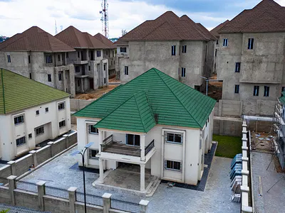 5 Bedrooms Fully Detached Duplex